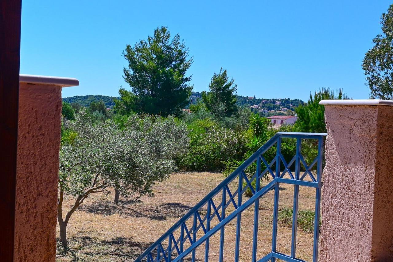 Appartement Salty Breeze Experience Vs Olive Flavor Sensation At Porto Cheli Extérieur photo